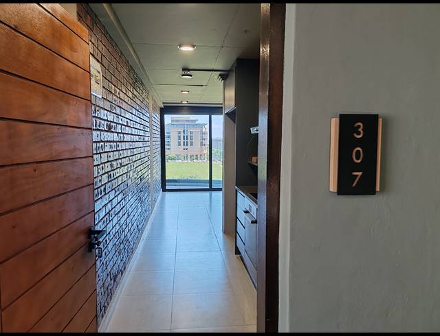 2 BEDROOM APARTMENT FOR SALE IN UMHLANGA RIDGE